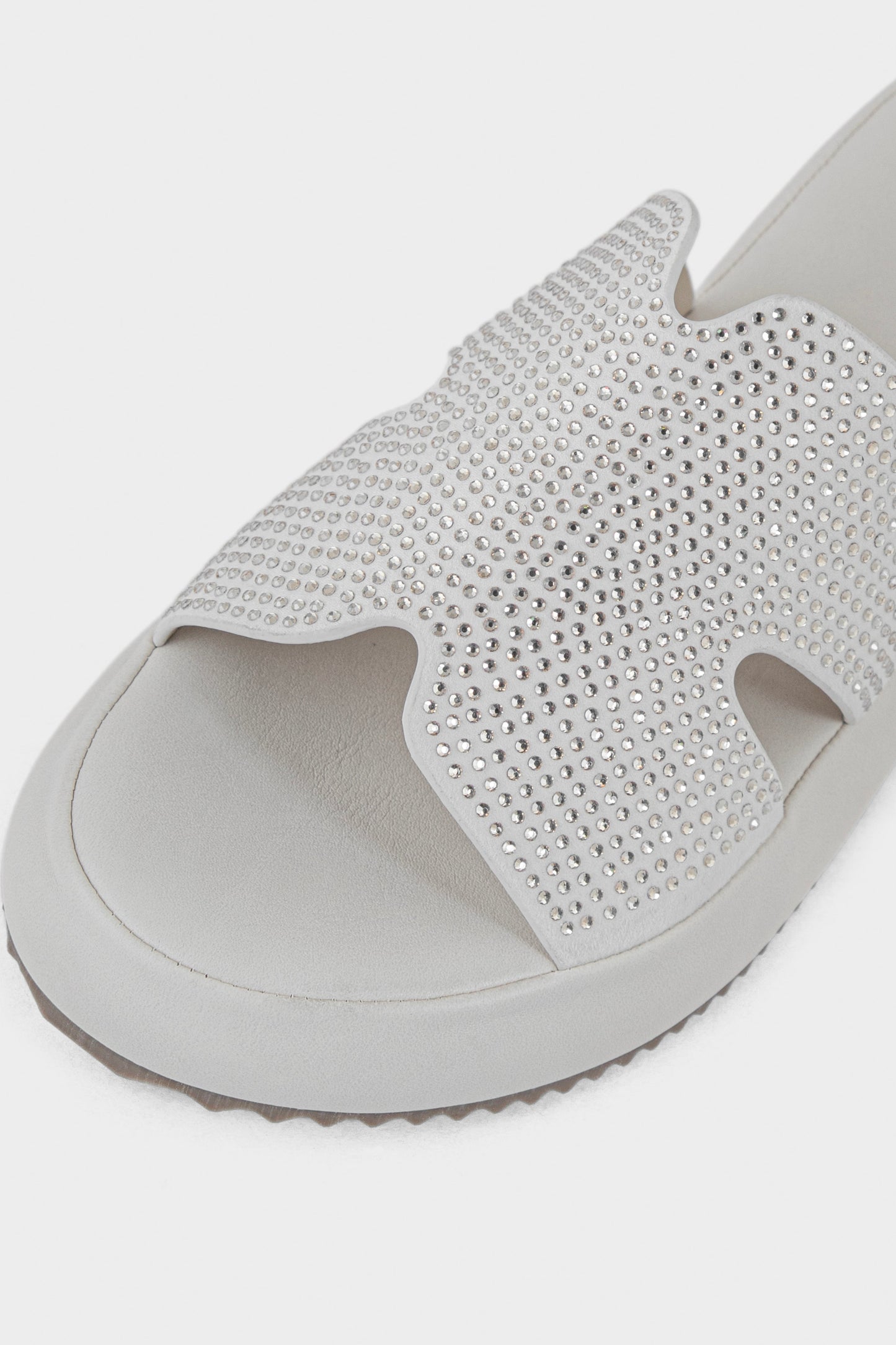 Order Comfort Slip On IK0101-Beige | My Insignia UAE