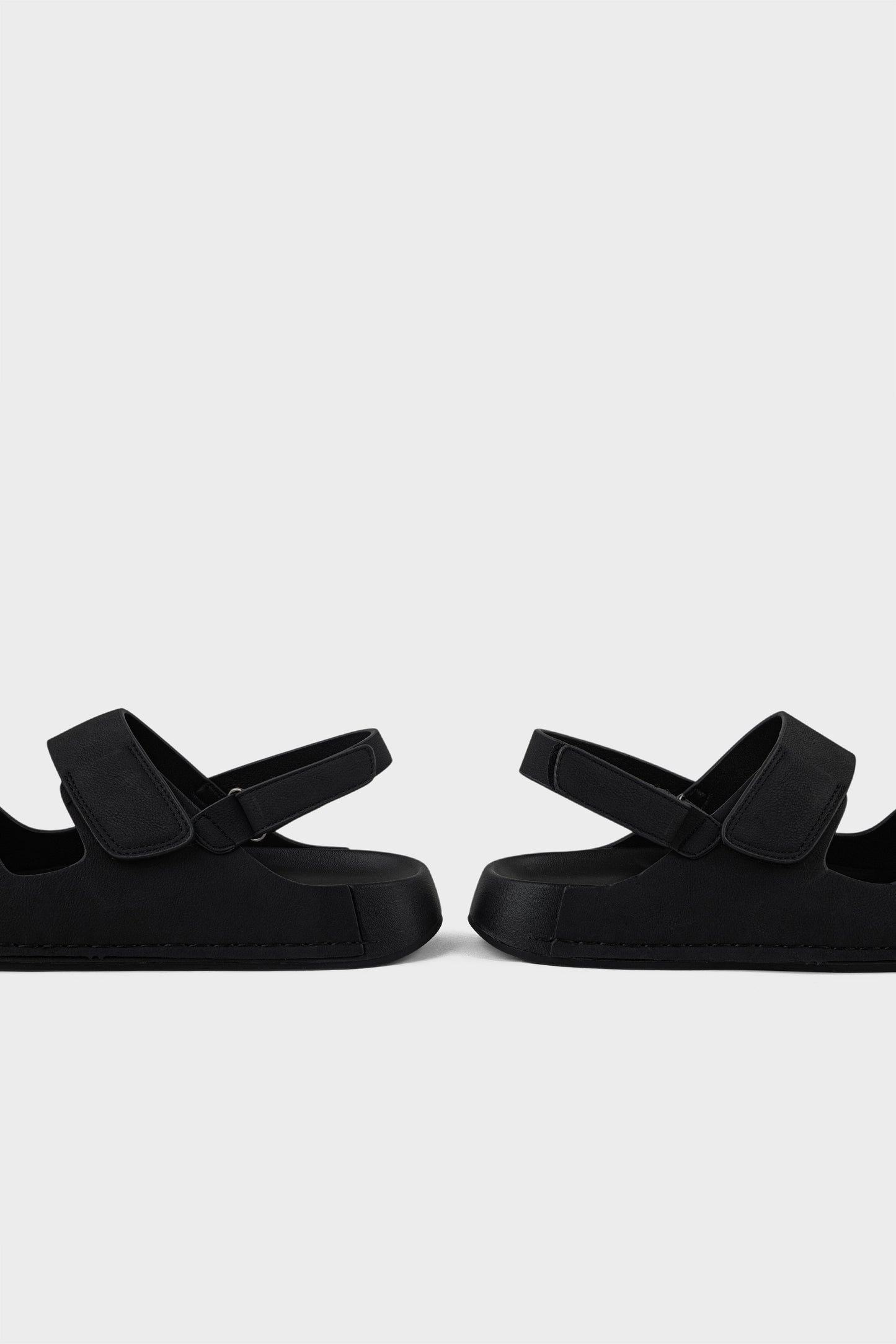 Men Casual Sandal MO1029-Black
