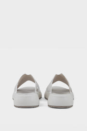 Buy Comfort Slip On IK0101-Beige | My Insignia UAE