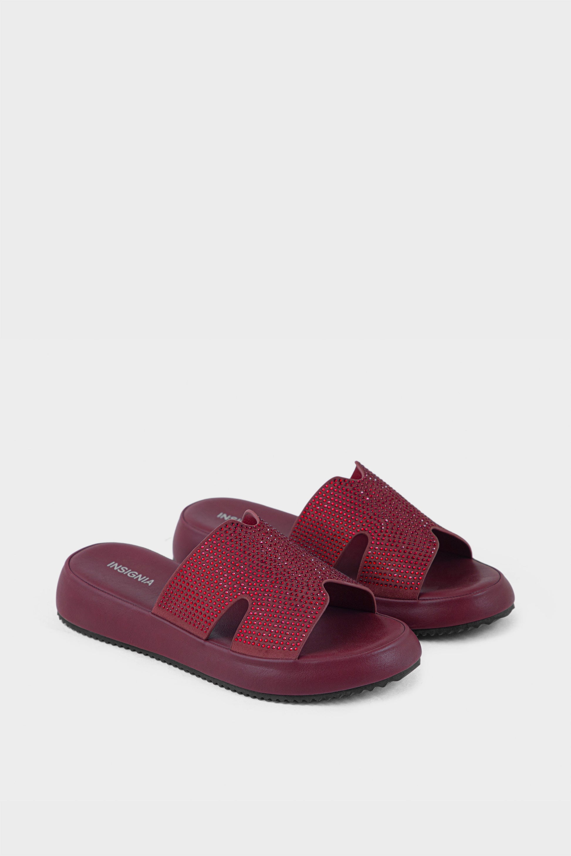 Buy Comfort Slip On IK0101-Maroon | My Insignia UAE