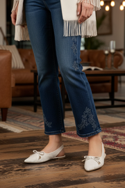 IC4006-Ivory', 'footwear', 'shoes', 'fashion', 