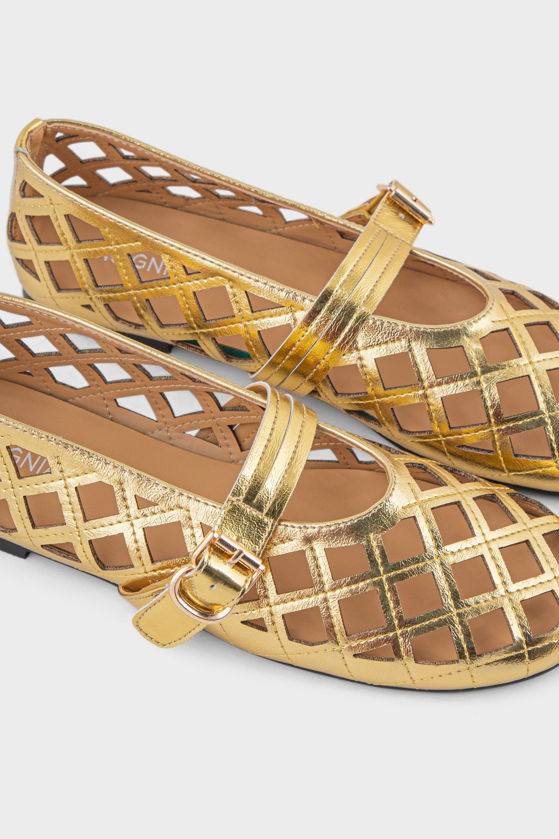 Order Casual Pumps IC6021-Gold | Premium Women Shoes UAE 