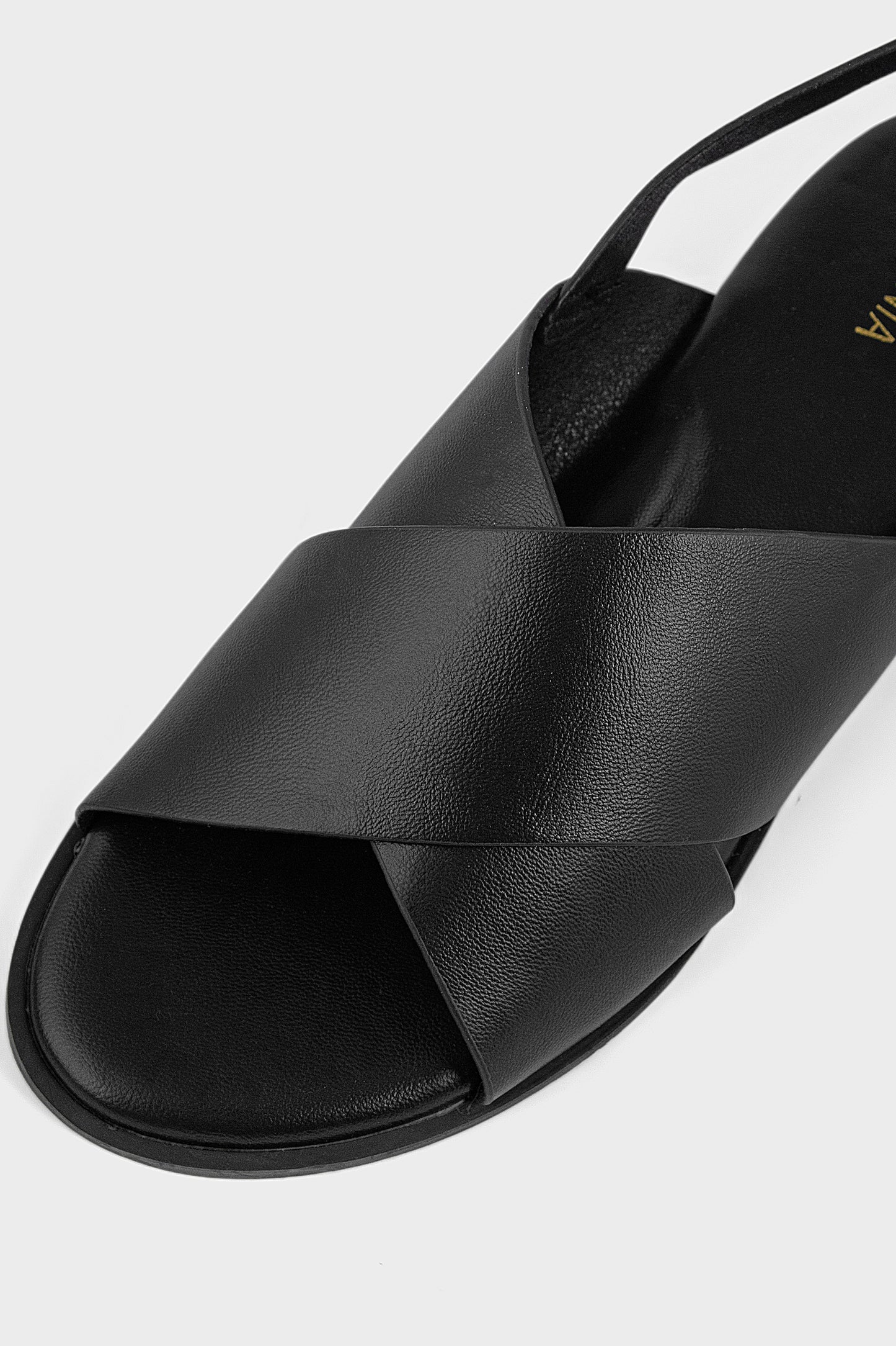 Shop Comfort Sandal IK2028-Black