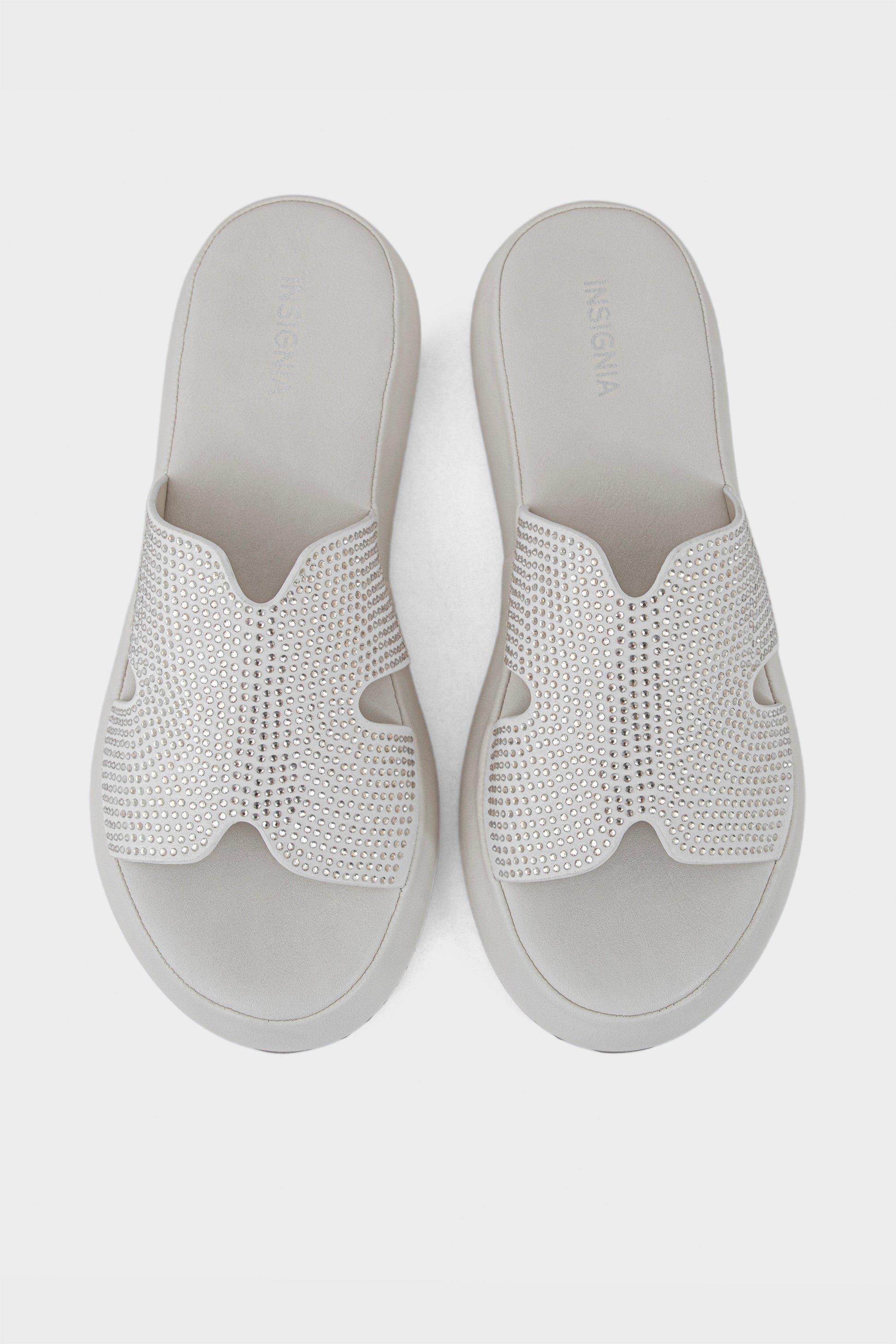 Shop Comfort Slip On IK0101-Beige | My Insignia UAE