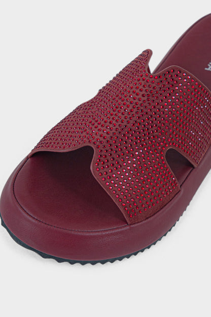 Shop Comfort Slip On IK0101-Maroon | My Insignia UAE