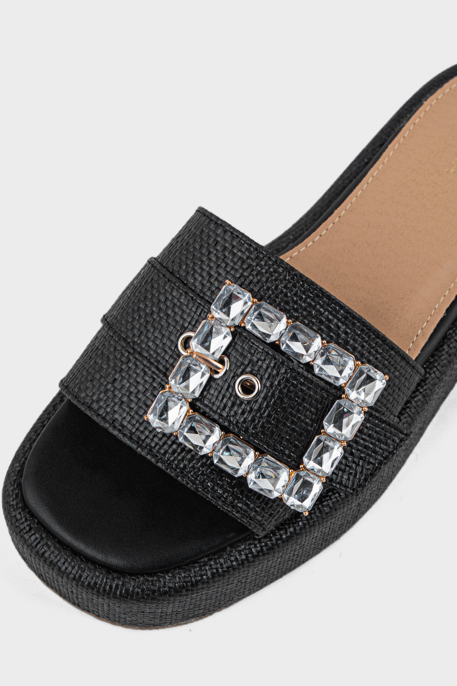 Shop Comfort Slip On IK0116-Black | Premium Women Shoes UAE