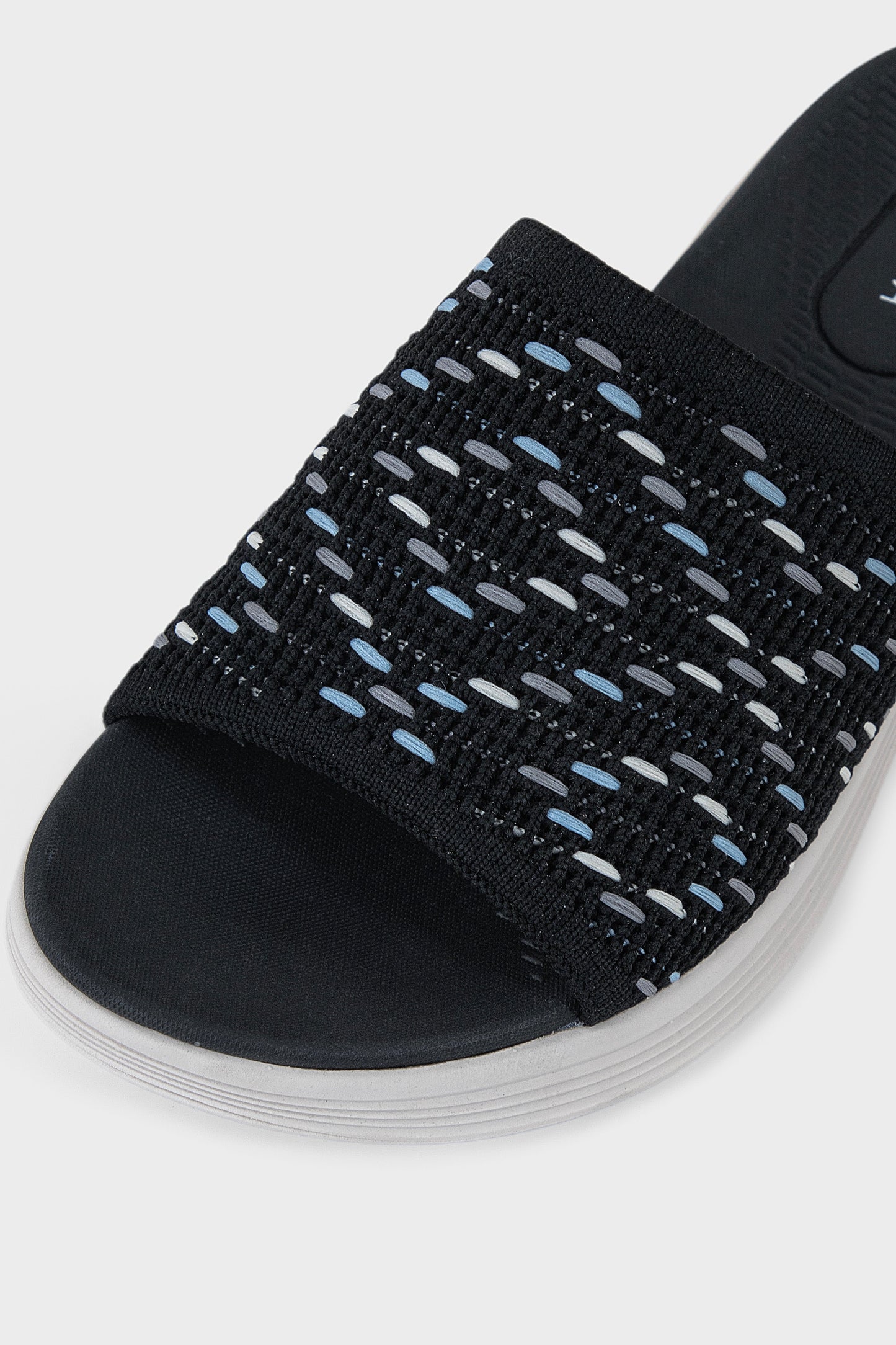 Shop Comfort Slip On IK0132-Black